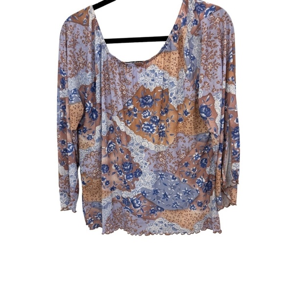 Passports Woman Bell Sleeve Lace Embellished Stretch Knit Floral Top Size 1X - Picture 5 of 5